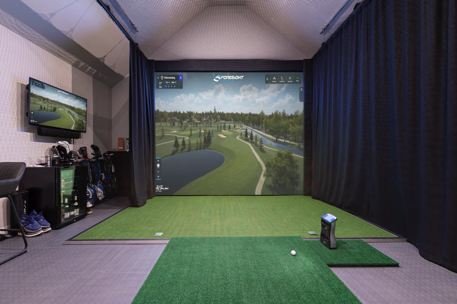 Pro Sim Front On Open Curtain 01