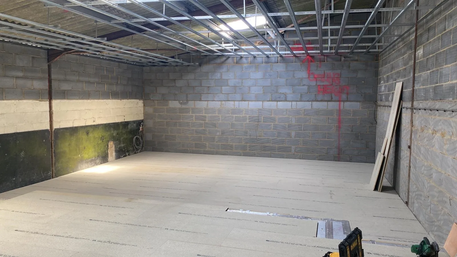 Bespoke Bar Simulator 1 1