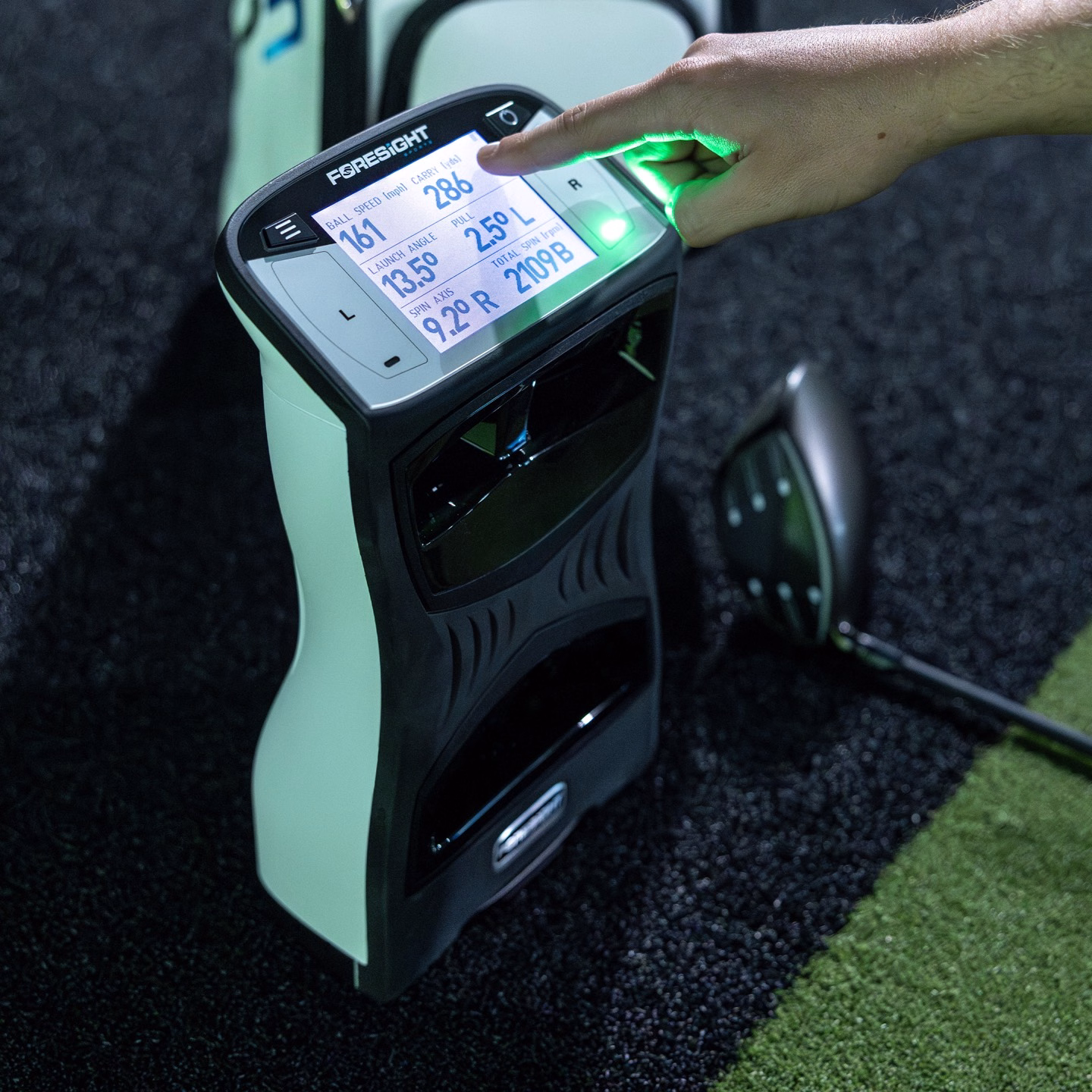 FORESIGHTSPORTSEUROPE_QUADMAX_SIM_IMAGE_5_2500X2500